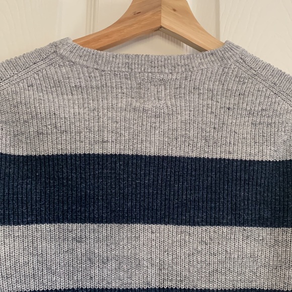Gap Grey and Blue Knit Striped Sweater - Picture 7 of 8